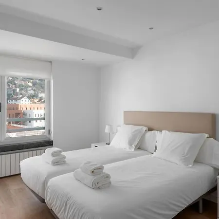 Bright With A/c, Parking Optional Apartament *