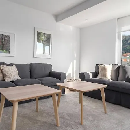 Bright With A/c, Parking Optional * San Sebastián